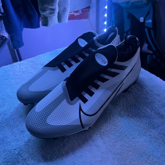 Nike Vapor Edge Pro 360 White Black Pure Platinum
Football Cleats Men Sz 12 new - Picture 1 of 7